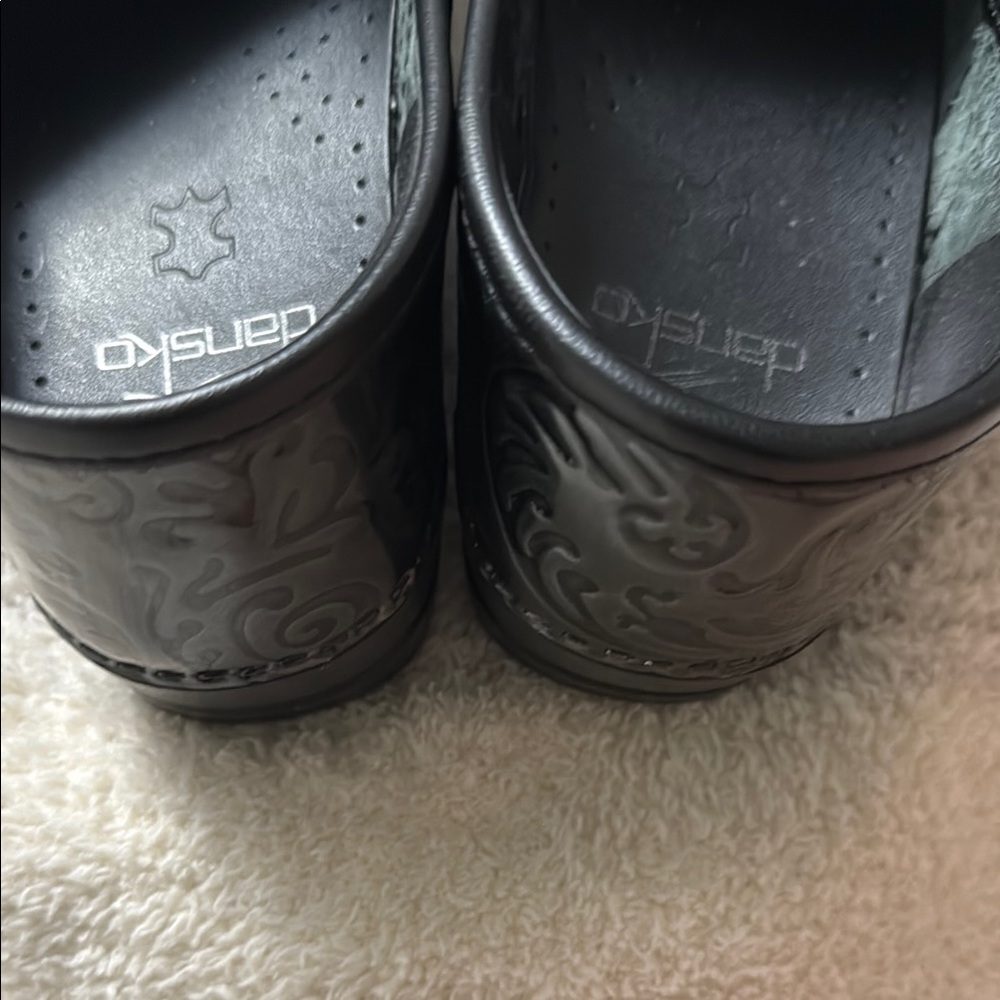 Dansko Black Patterned Clogs - Picture 3 of 6